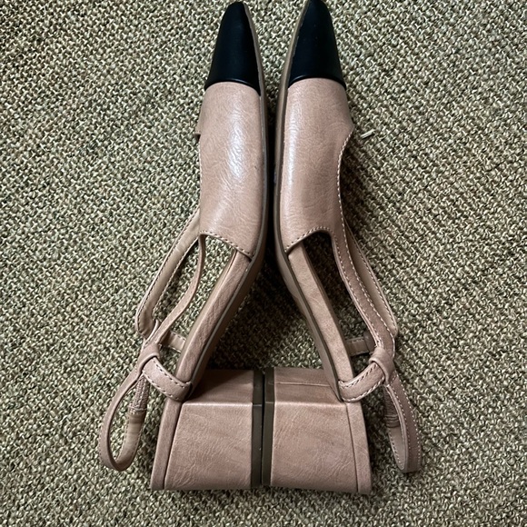 Express Color Block Sling Backs - Picture 4 of 7